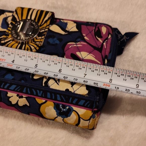 Like-New VERA BRADLEY Wallet - Picture 8 of 10